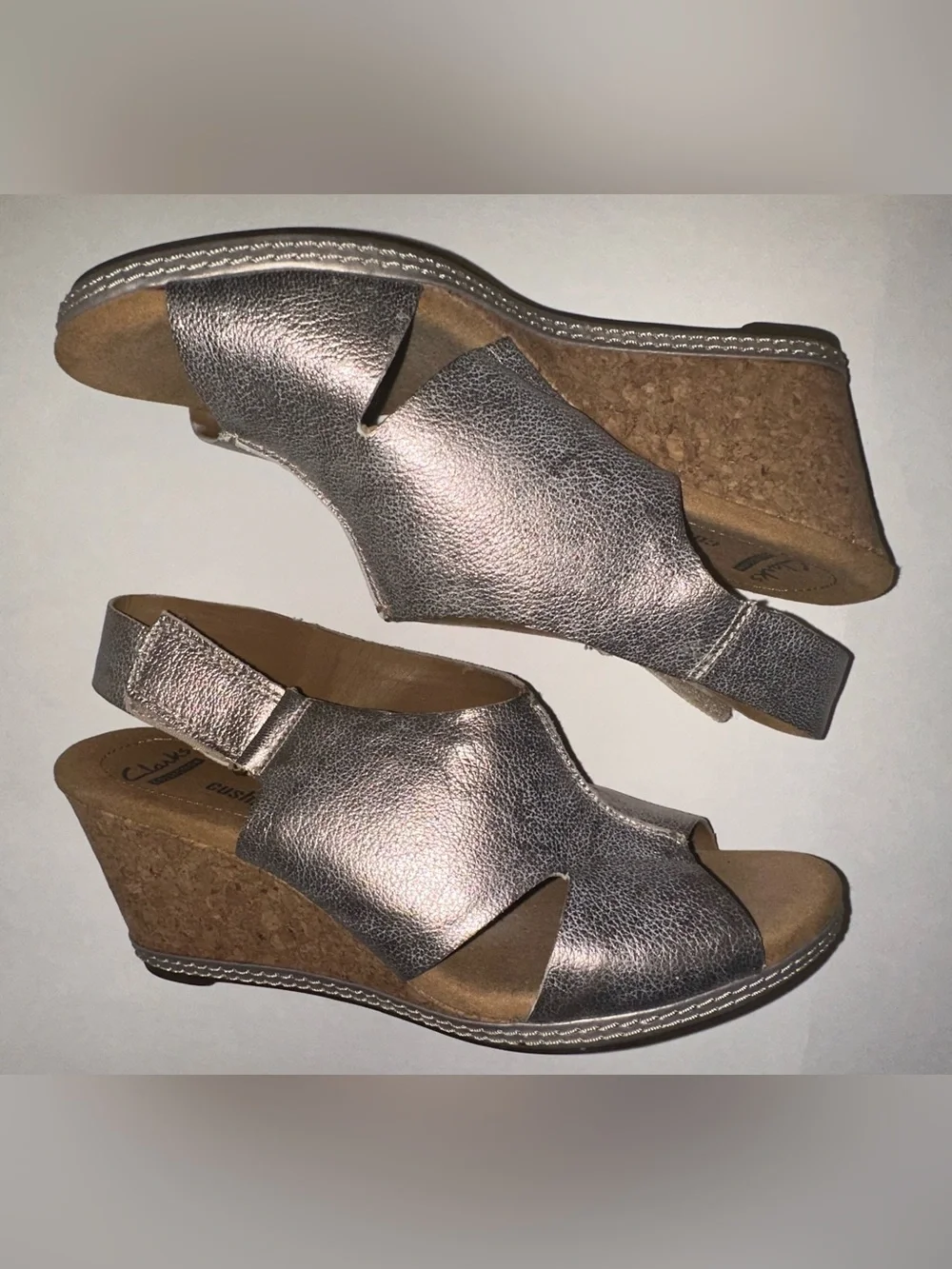 Clarks Helio Wedge Sandals Womens Size 8.5 M Silver Leather Slingback Cork Heels